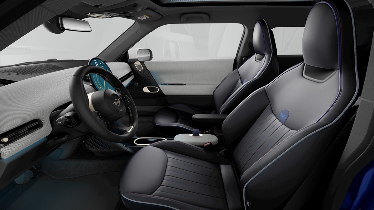MINI all-electric - gallery interior - classic style upholstery